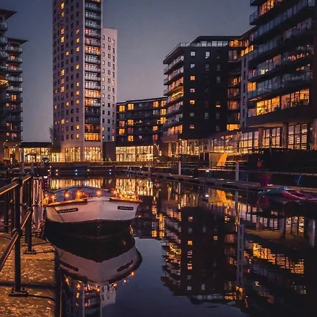 Deluxe Centre With Free Parking No Balcony *