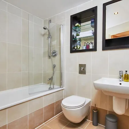 Appartement Deluxe Centre With Free Parking No Balcony *