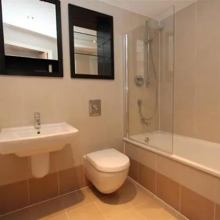 Appartement Deluxe Centre With Free Parking No Balcony