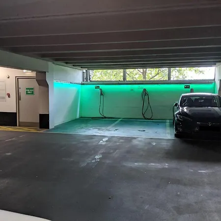 公寓 Deluxe Centre With Free Parking No Balcony