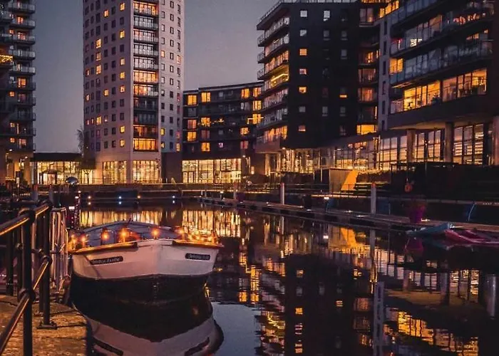 Deluxe Leeds City Centre Apt Lovely Balcony *