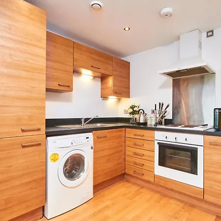 Deluxe Centre With Free Parking No Balcony