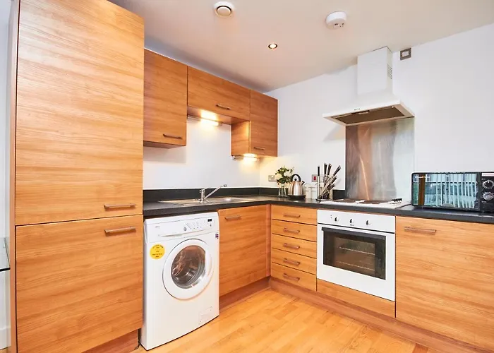 Deluxe Leeds City Centre Apt Lovely Balcony